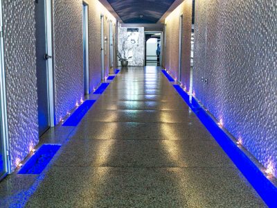 Вход към СПА центъра