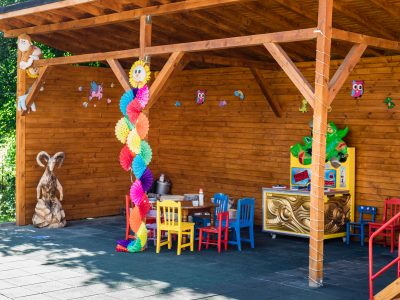 детски кът на открито в хотел