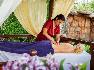 масаж на гръб